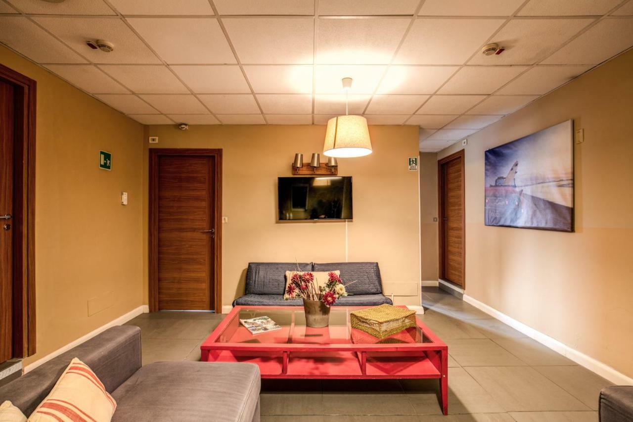 Tuscolano 6 Bedroom 6 Bathroom Apartment Rome
