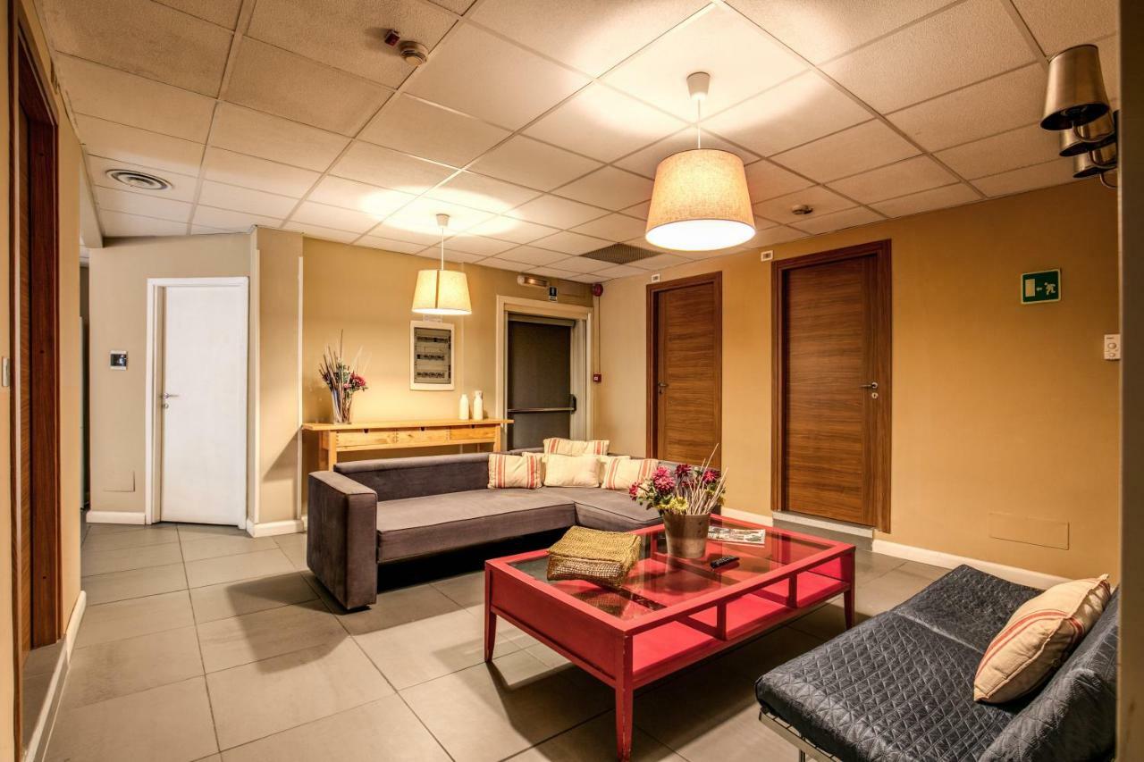 Tuscolano 6 Bedroom 6 Bathroom * Rome